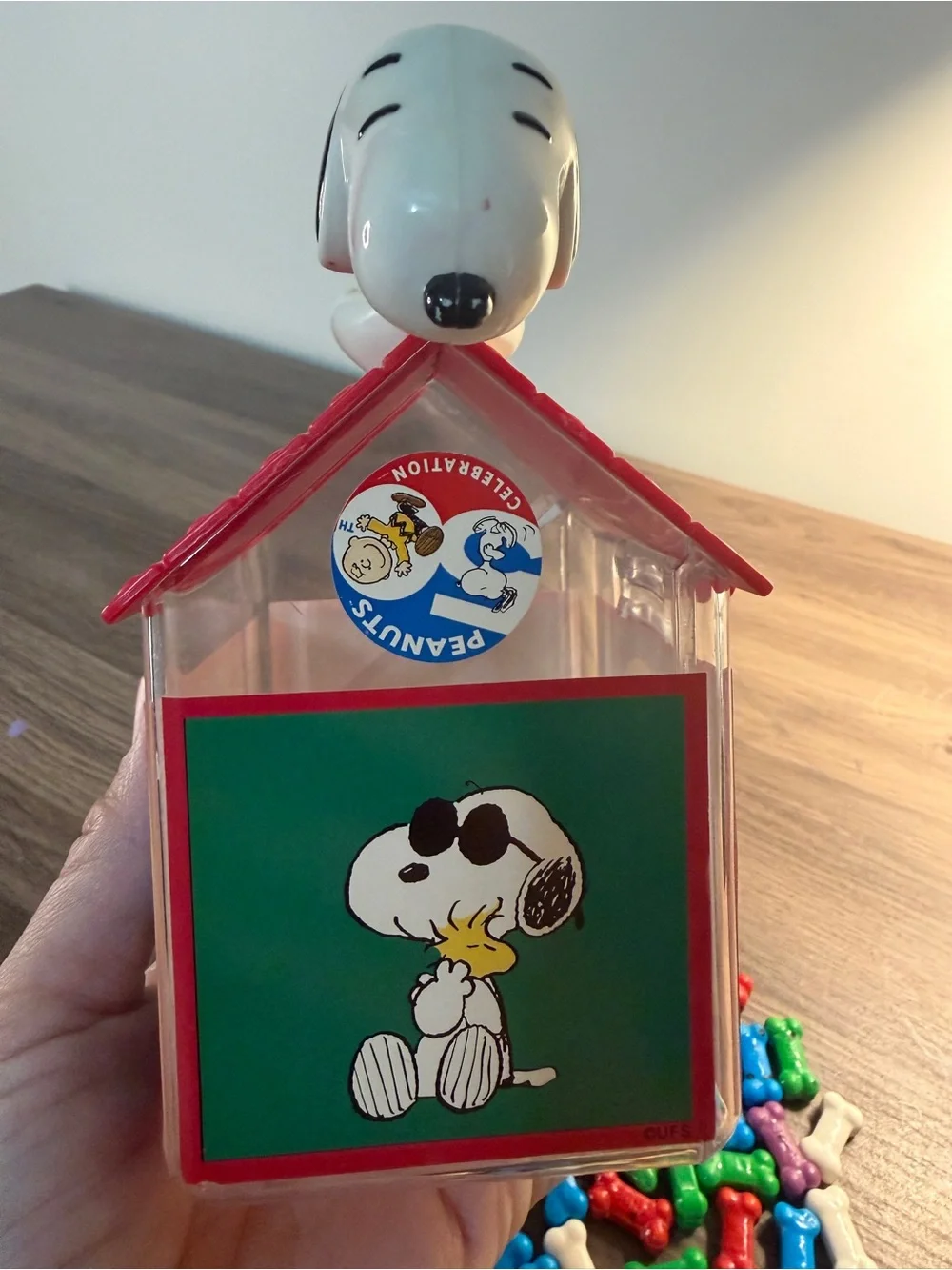 Vintage Peanuts Snoopy Doghouse Candy Container UFS Red Roof Plastic Toy